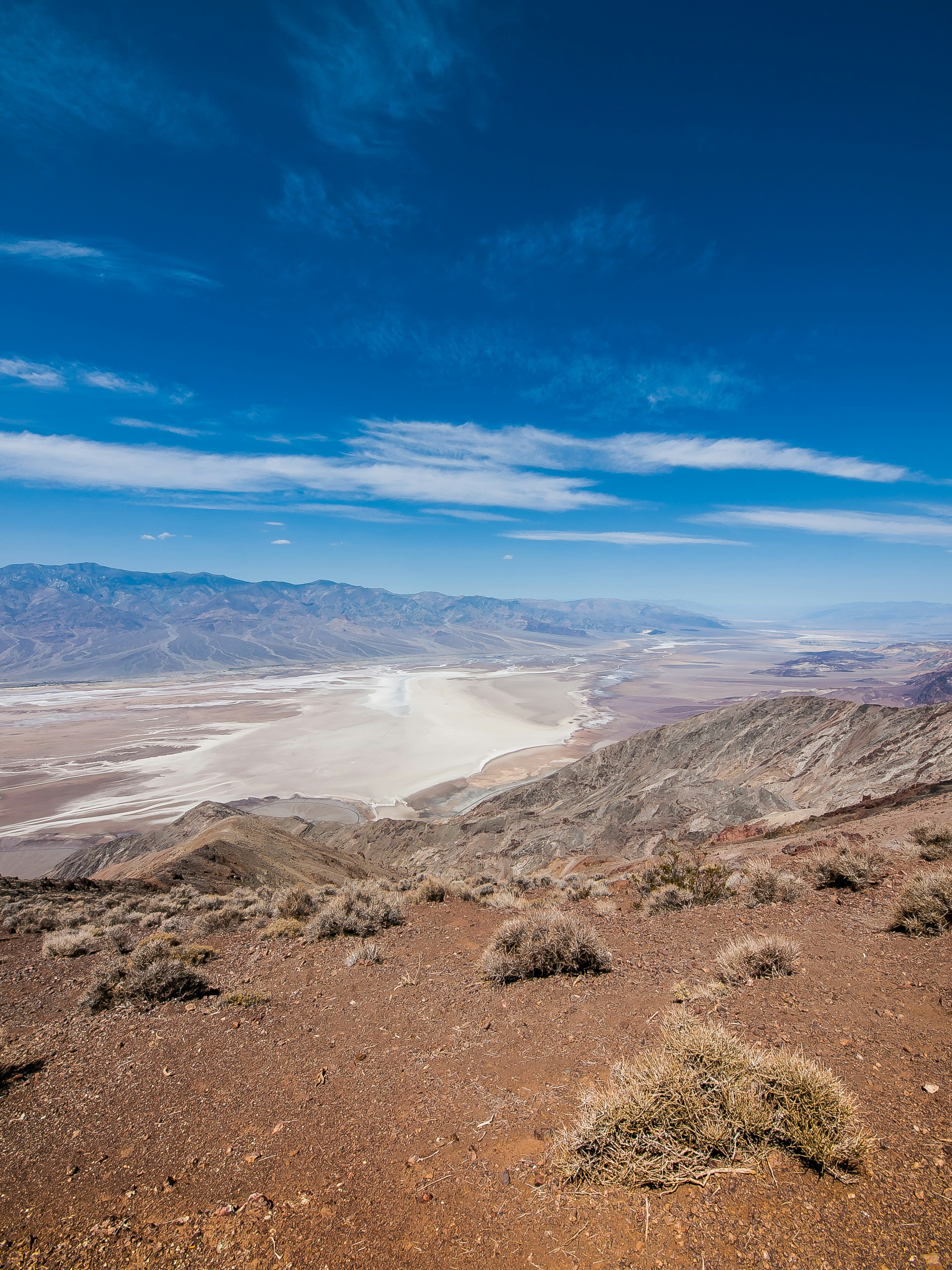 brown mountain scenry